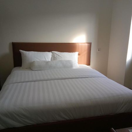 Clean & Comfort Homestay Ambon Exterior photo