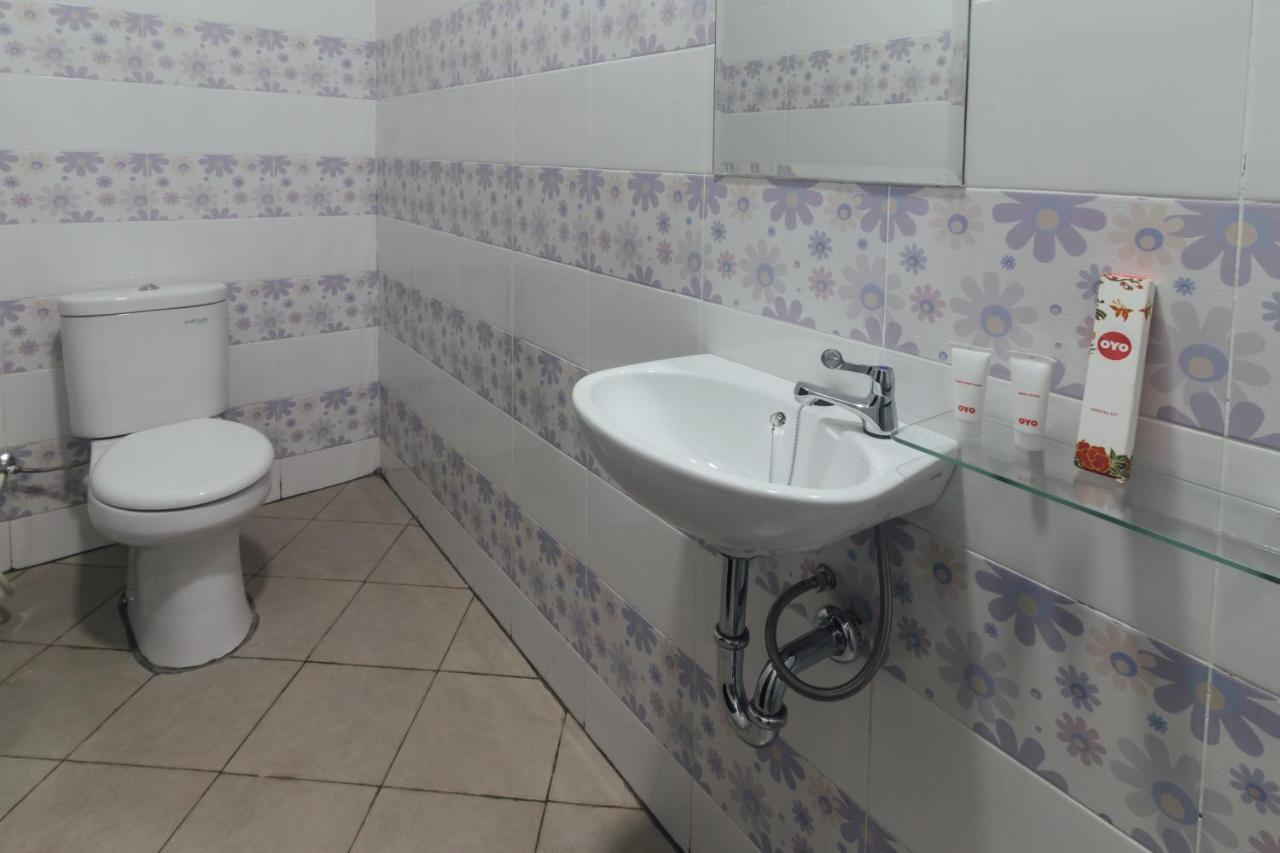 Clean & Comfort Homestay Ambon Exterior photo