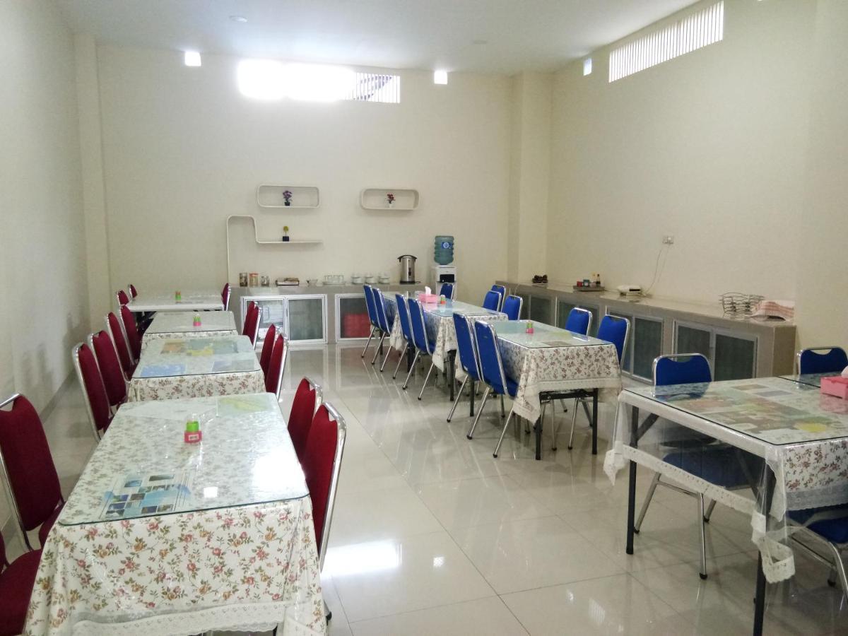 Clean & Comfort Homestay Ambon Exterior photo